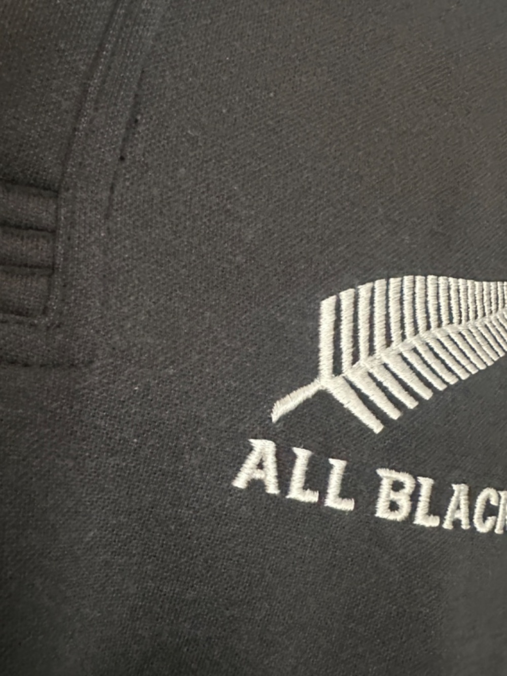 All Blacks Rugby Pullover Small Gently worn AUTHENTIC Adidas 58% polyester - Picture 2 of 8